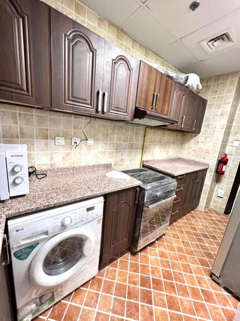 Wonderful Partition In Al Barsha 1 Near Metro Séjour chez l'habitant *
